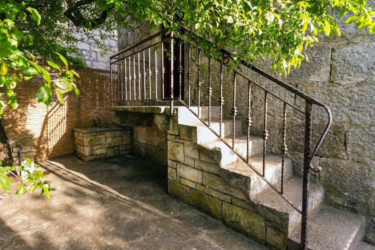 Old Small Stone House Zrnovo Dış mekan fotoğraf