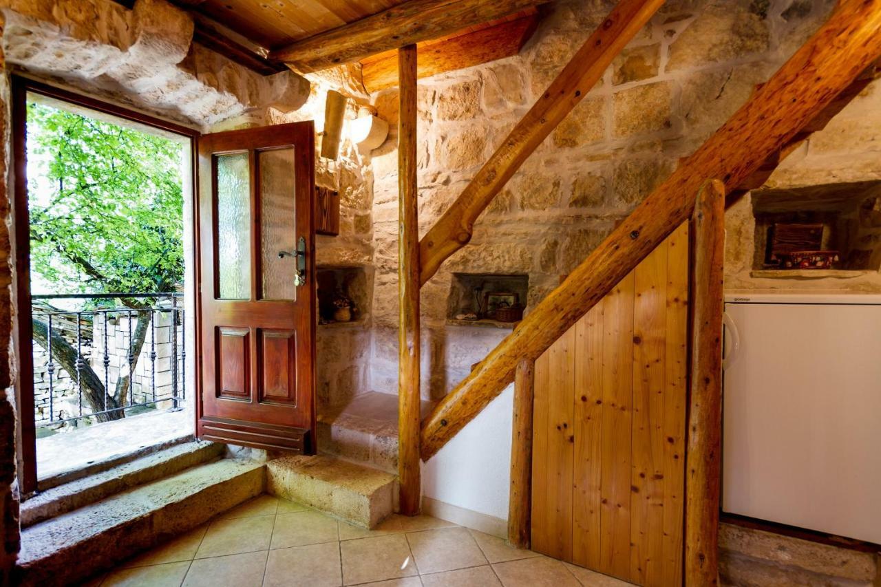 Old Small Stone House Zrnovo Dış mekan fotoğraf